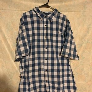 Short sleeve button down